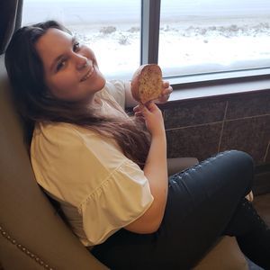 Meet your Posher, Alicia